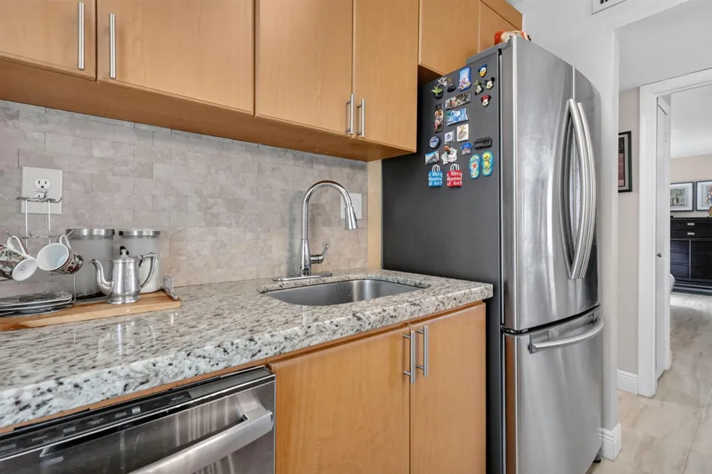 1670 Bay Road #3F Miami Beach, FL 33139