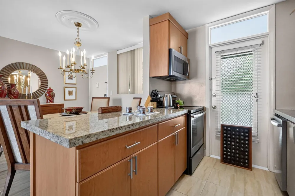 1670 Bay Road #3F Miami Beach, FL 33139