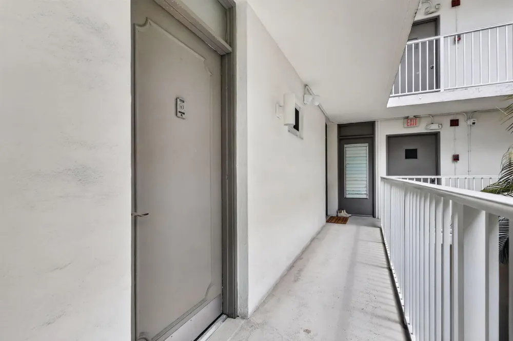 1670 Bay Road #3F Miami Beach, FL 33139