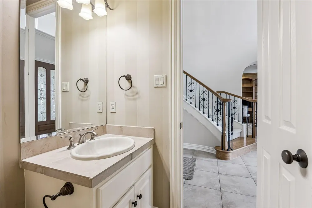 2210 Bywater Drive Houston, TX 77077