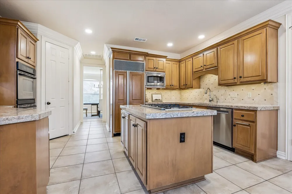 2210 Bywater Drive Houston, TX 77077