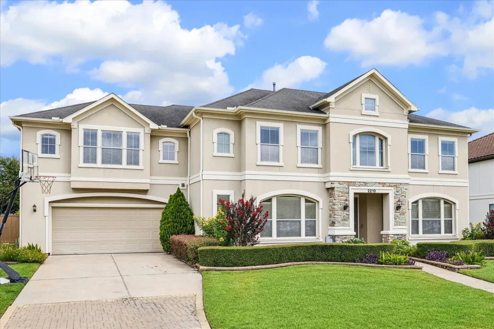 2210 Bywater Drive Houston, TX 77077