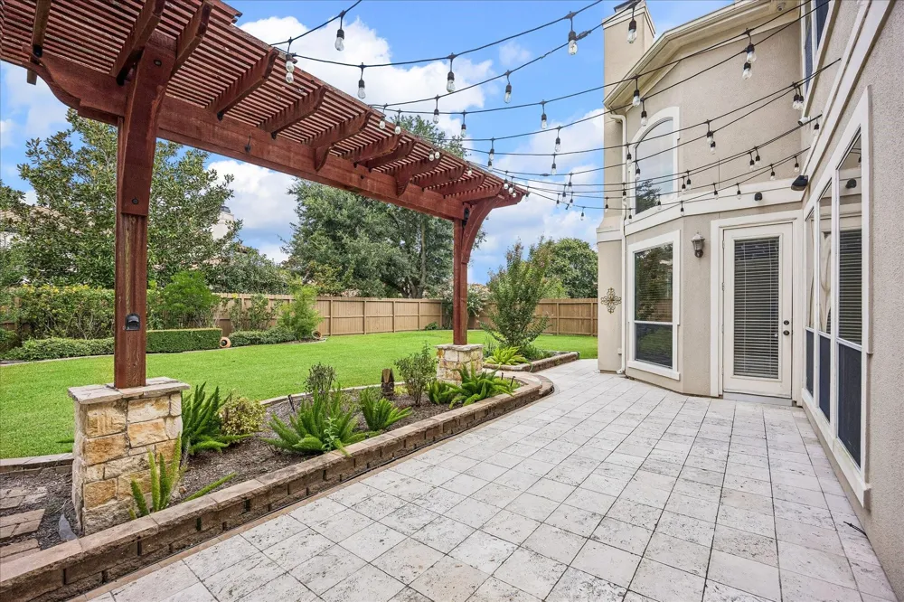 2210 Bywater Drive Houston, TX 77077