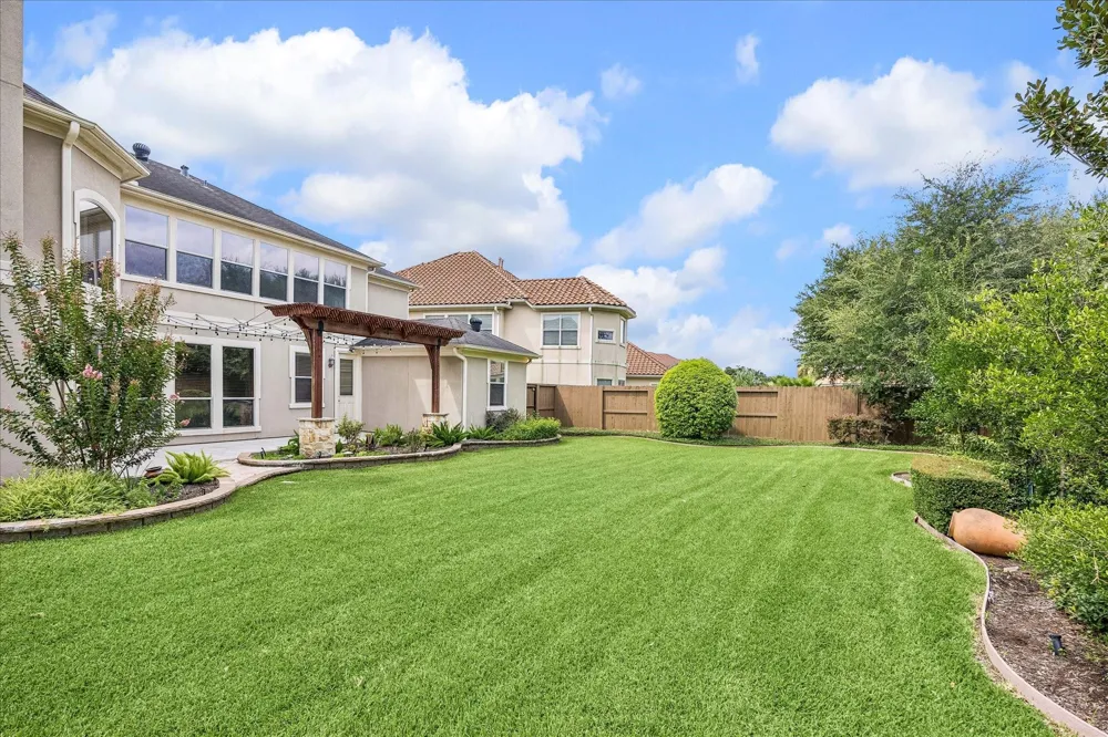 2210 Bywater Drive Houston, TX 77077