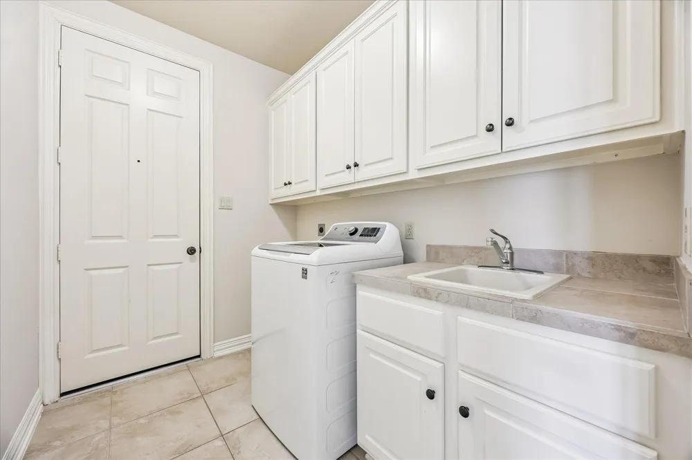 2210 Bywater Drive Houston, TX 77077