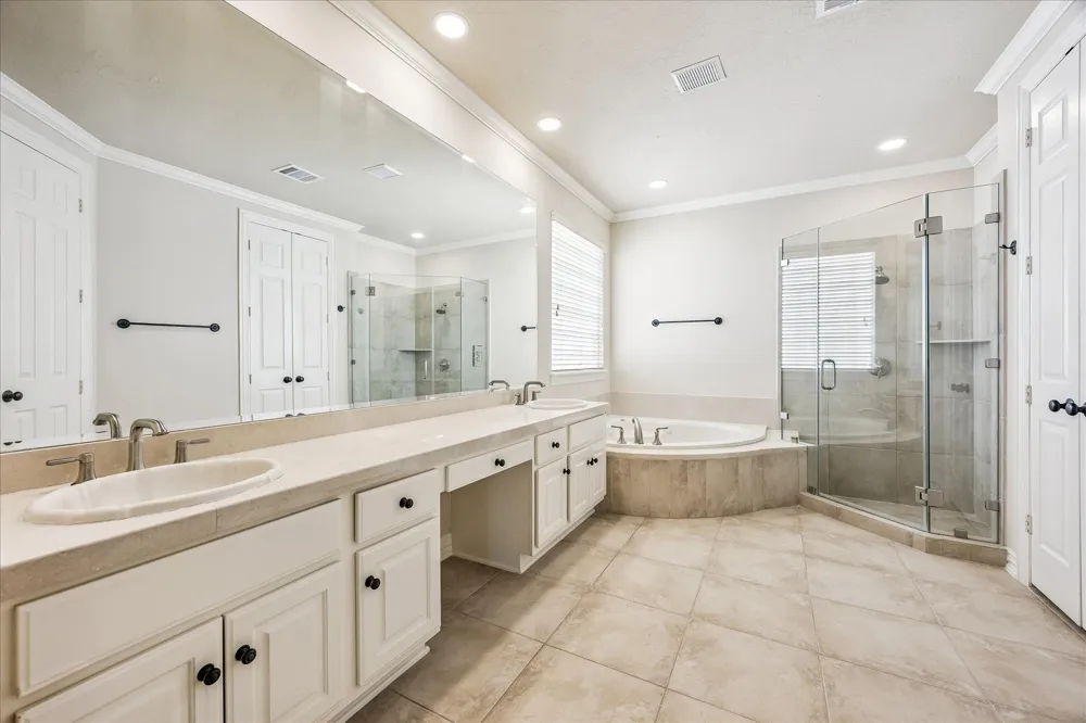 2210 Bywater Drive Houston, TX 77077