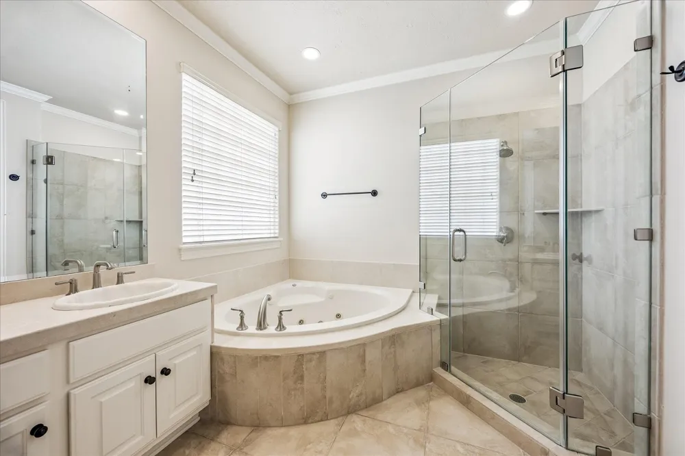 2210 Bywater Drive Houston, TX 77077