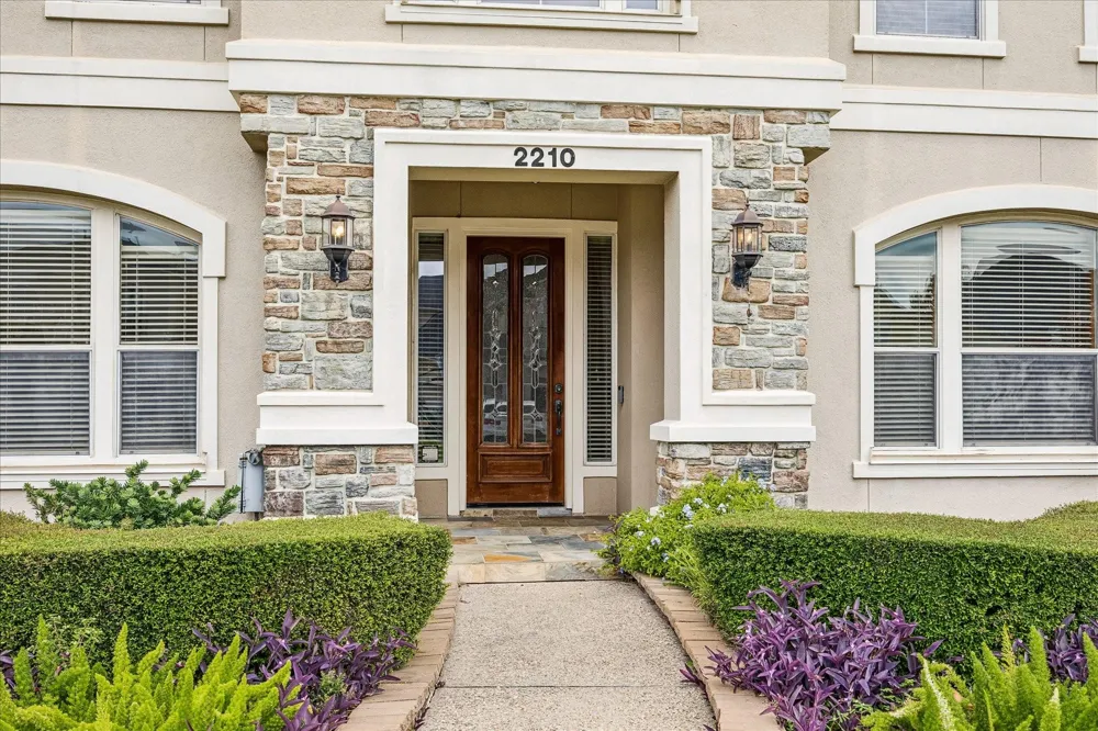 2210 Bywater Drive Houston, TX 77077