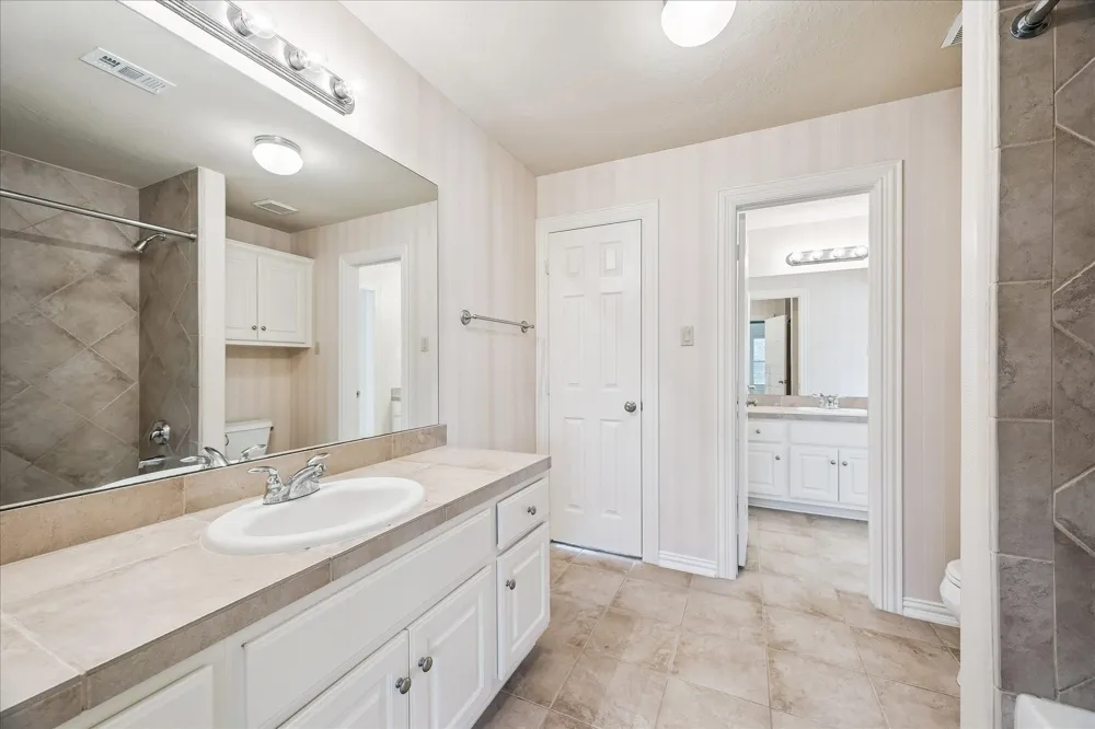 2210 Bywater Drive Houston, TX 77077