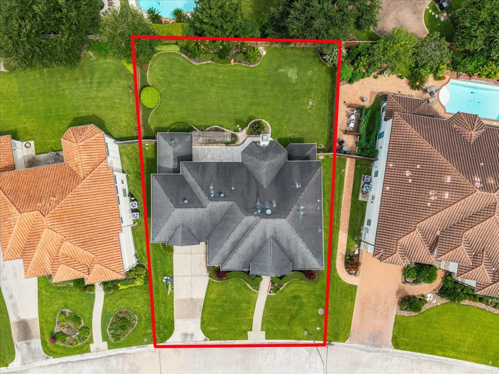 2210 Bywater Drive Houston, TX 77077