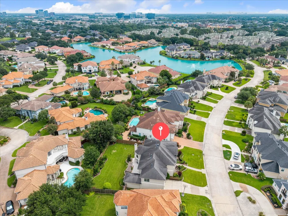 2210 Bywater Drive Houston, TX 77077