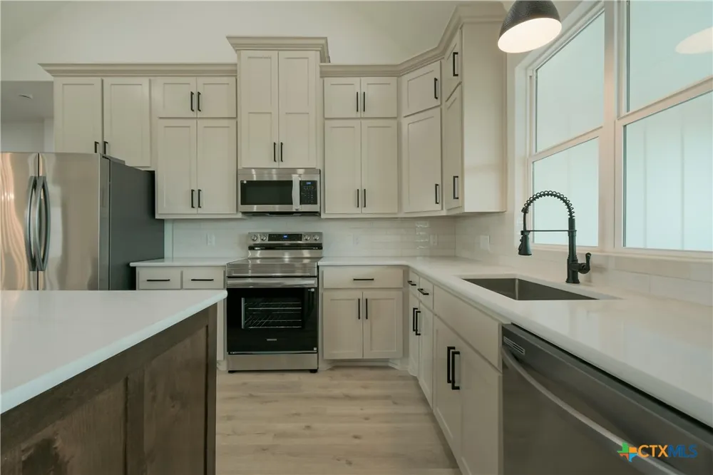 7901 pecan Road Troy, TX 76579
