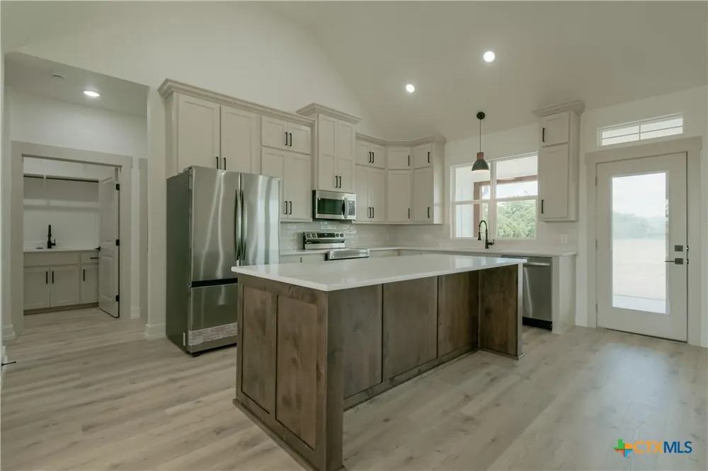 7901 pecan Road Troy, TX 76579