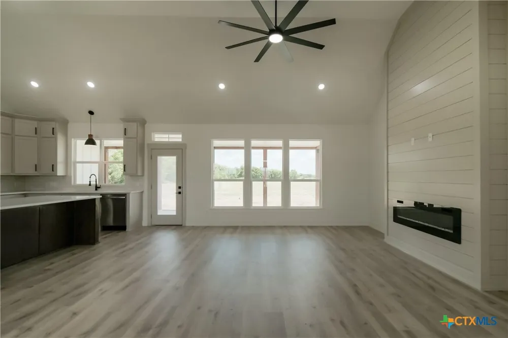 7901 pecan Road Troy, TX 76579