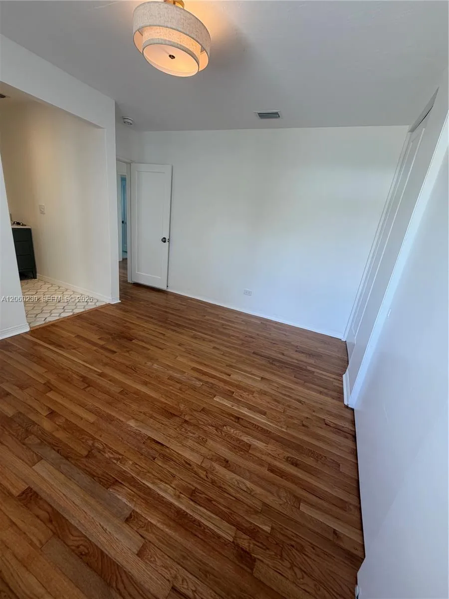 5171 SW 6th St Miami, FL 33134