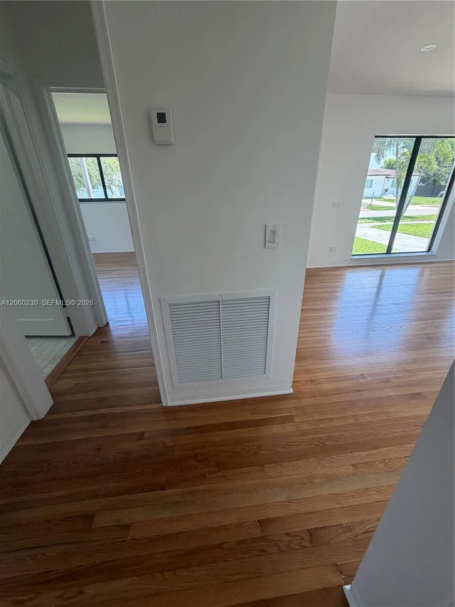 5171 SW 6th St Miami, FL 33134
