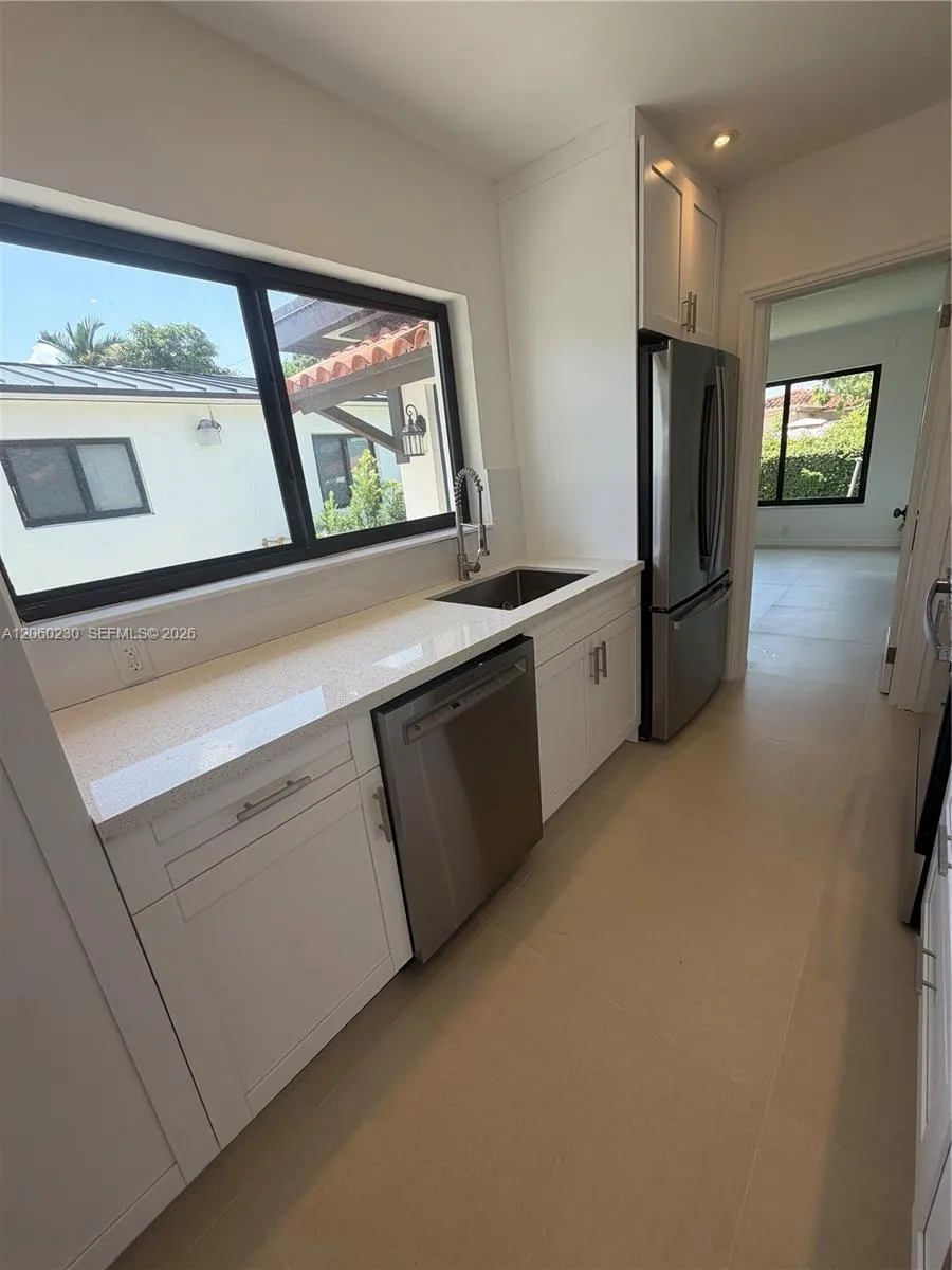5171 SW 6th St Miami, FL 33134