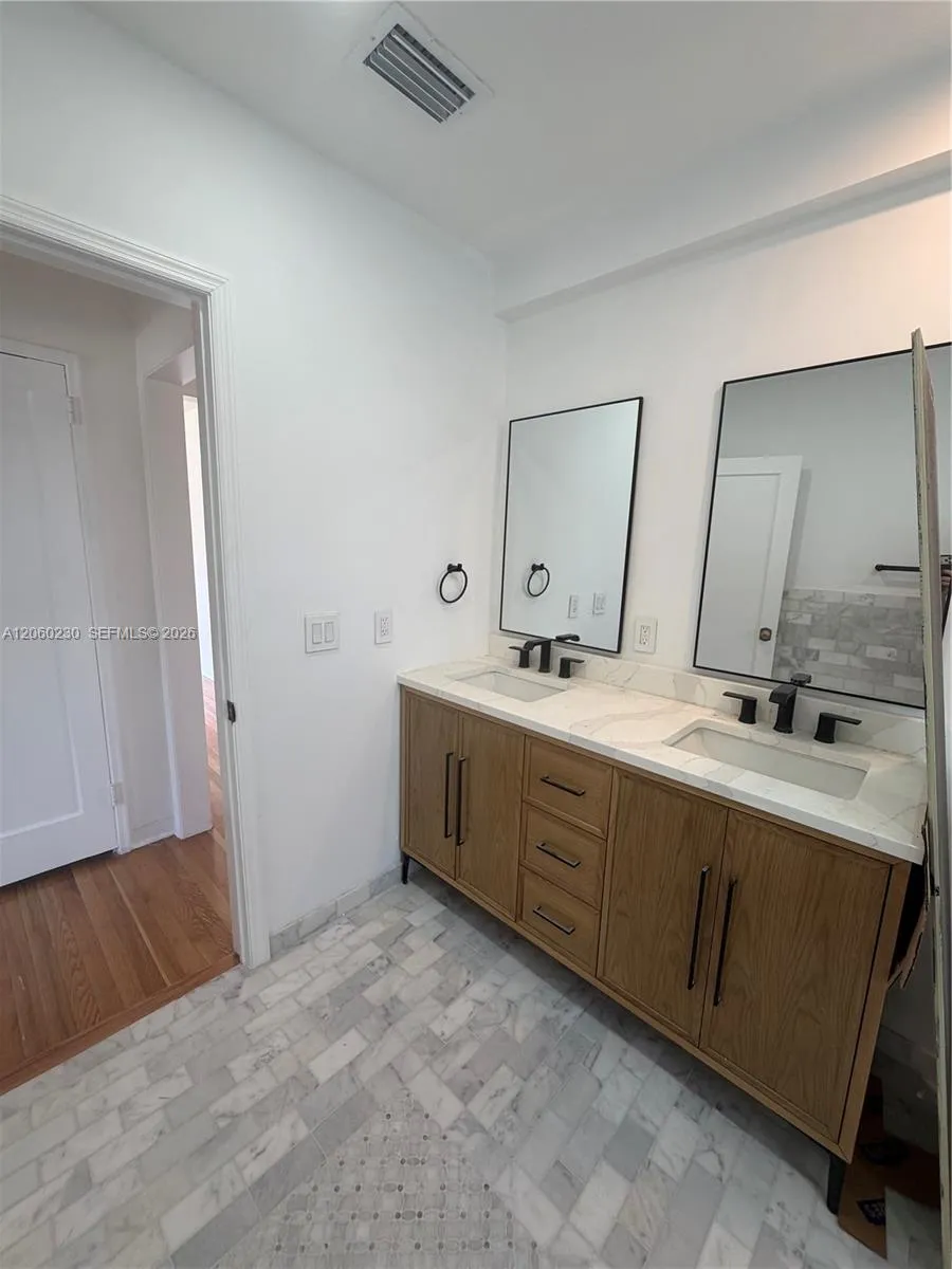5171 SW 6th St Miami, FL 33134