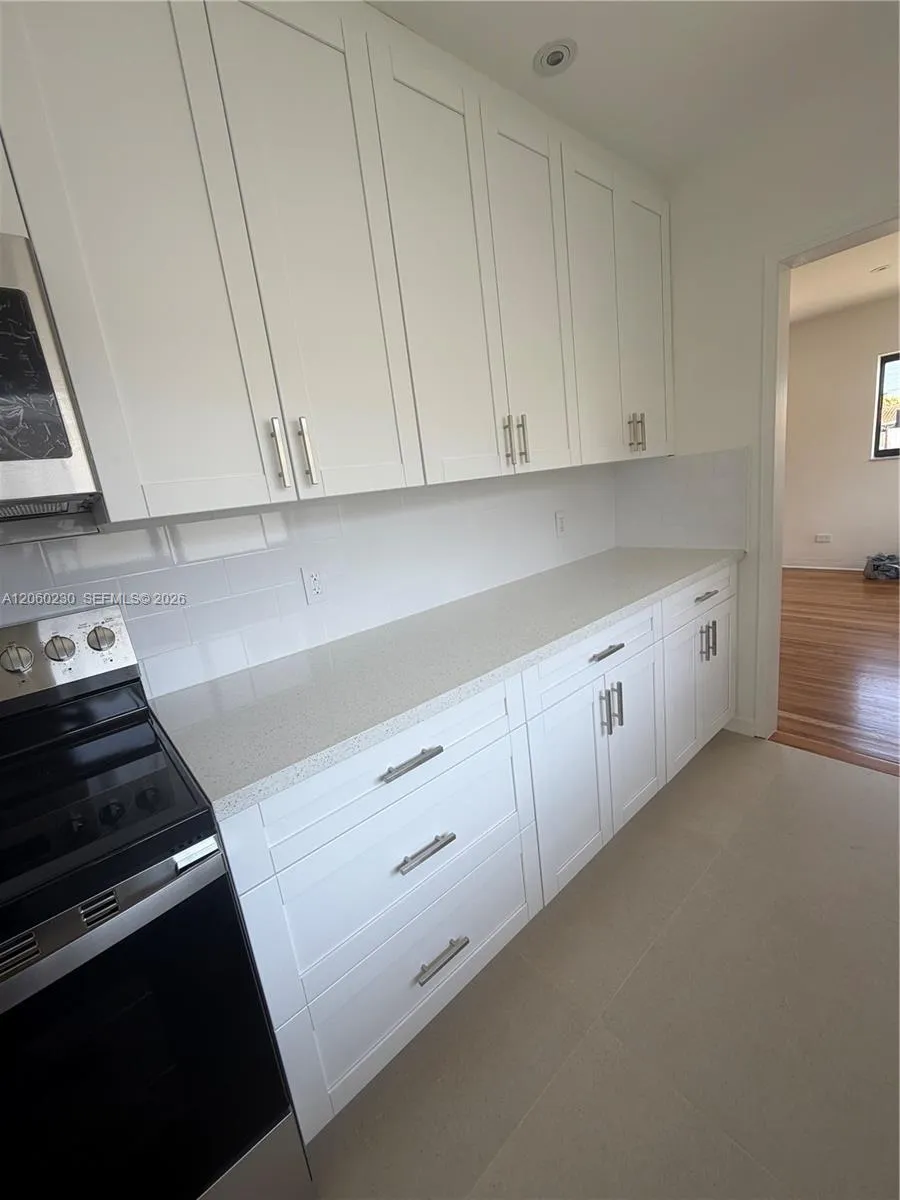 5171 SW 6th St Miami, FL 33134