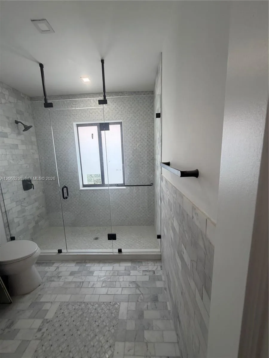 5171 SW 6th St Miami, FL 33134