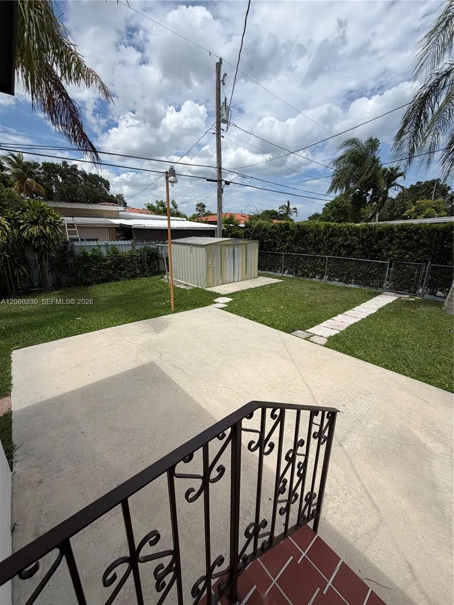 5171 SW 6th St Miami, FL 33134