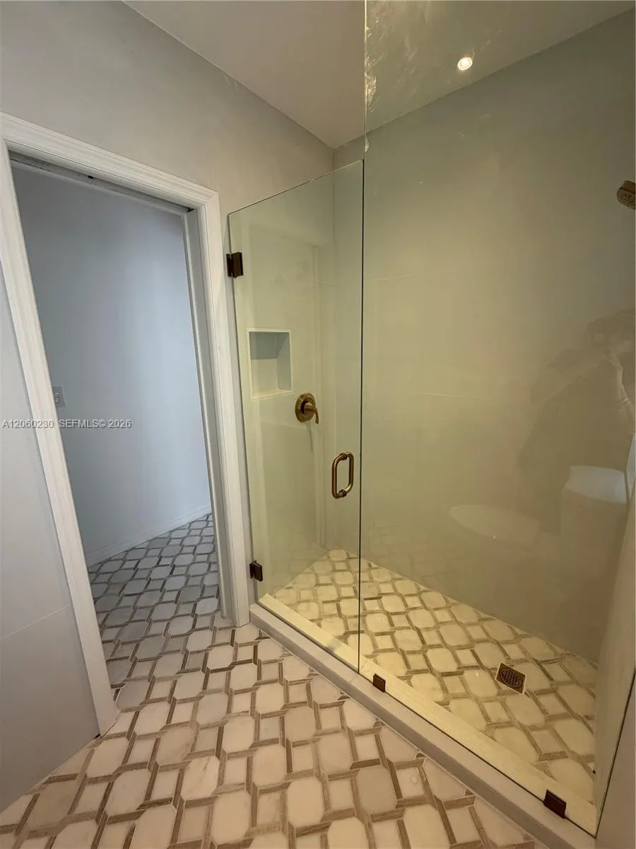 5171 SW 6th St Miami, FL 33134