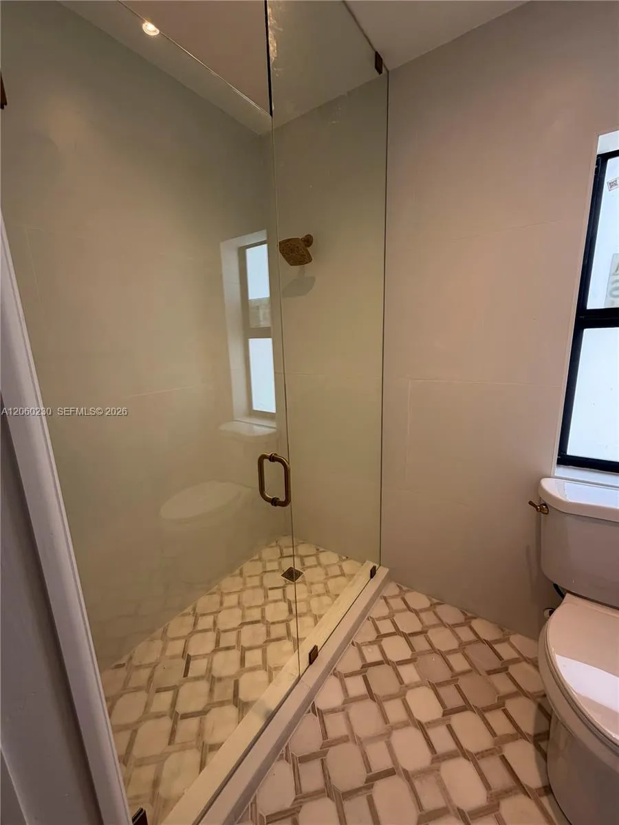 5171 SW 6th St Miami, FL 33134