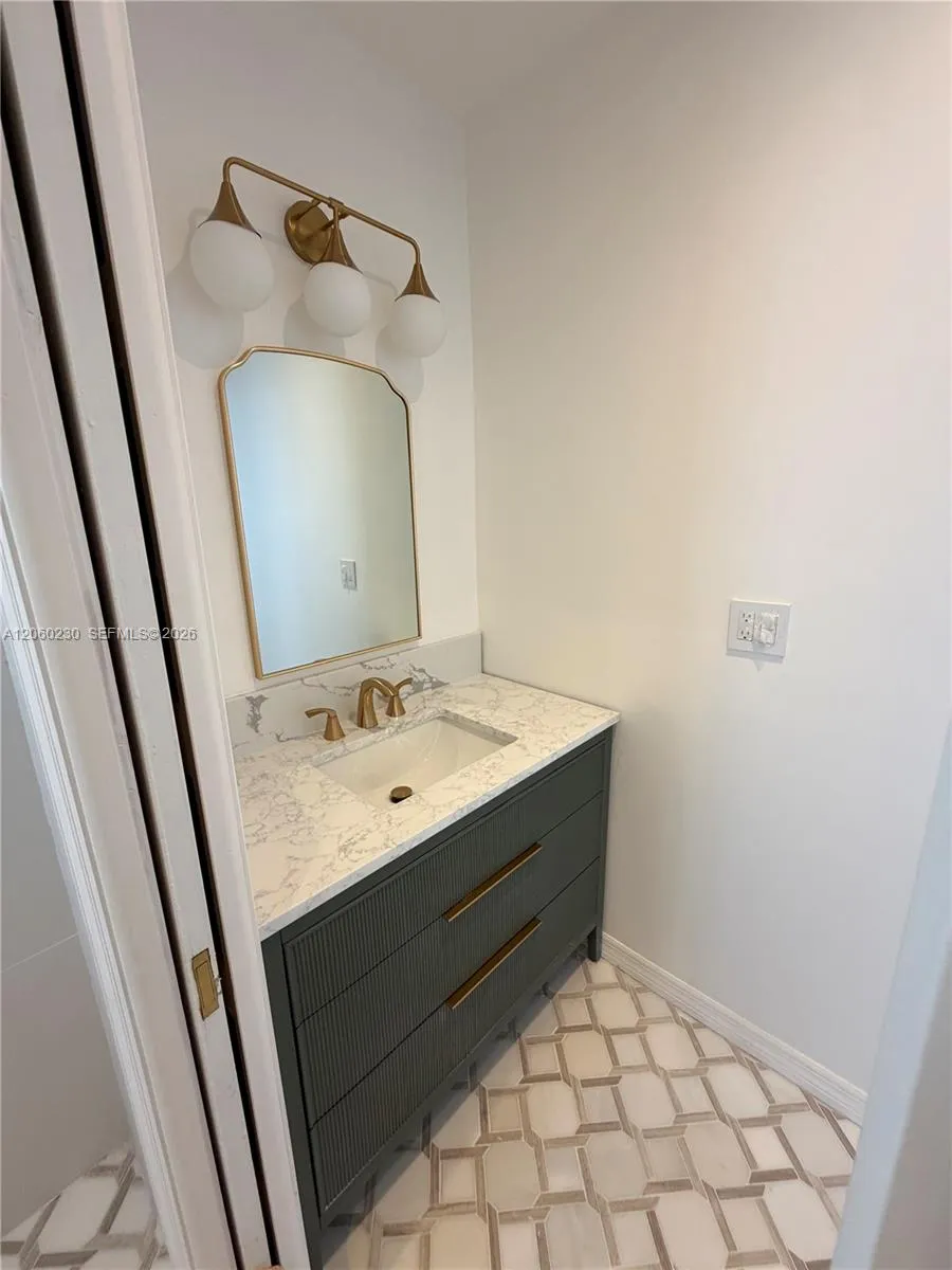 5171 SW 6th St Miami, FL 33134