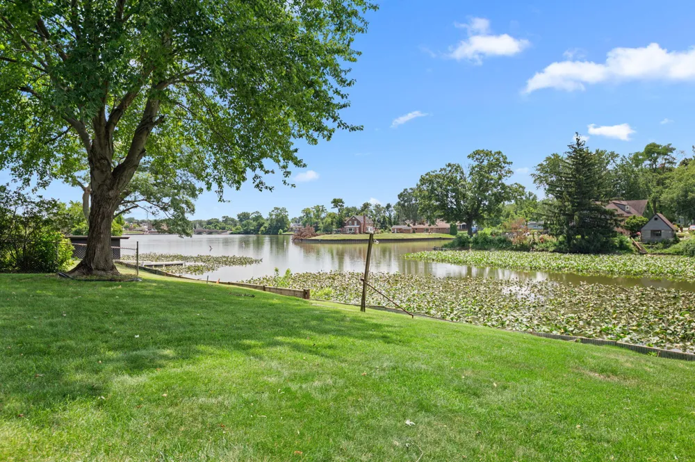 139 Beverly Boulevard Hobart, IN 46342