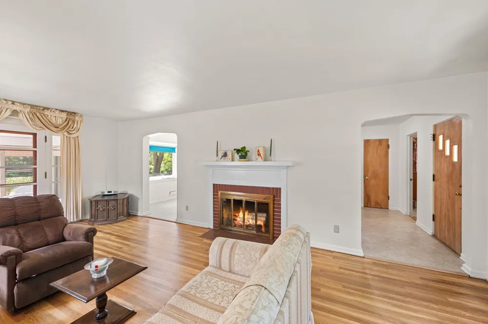 139 Beverly Boulevard Hobart, IN 46342