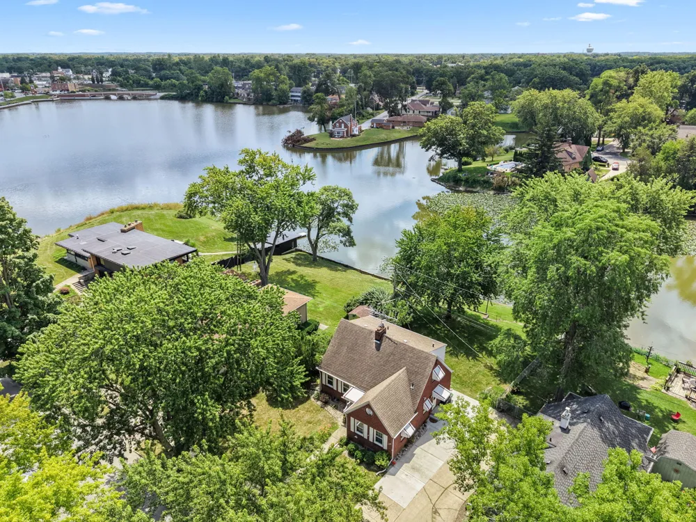 139 Beverly Boulevard Hobart, IN 46342
