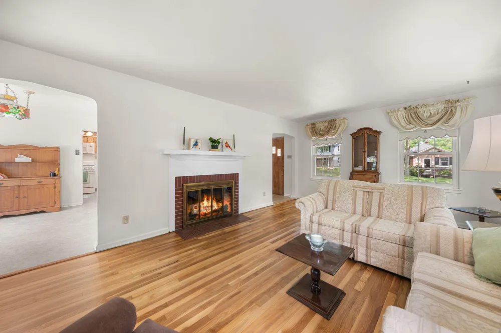 139 Beverly Boulevard Hobart, IN 46342