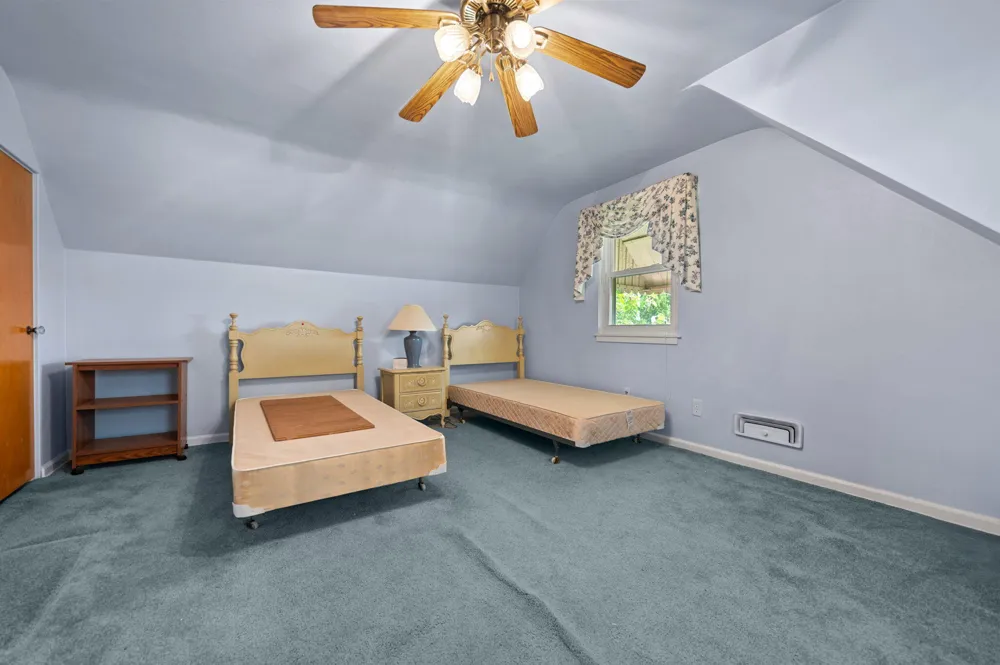 139 Beverly Boulevard Hobart, IN 46342