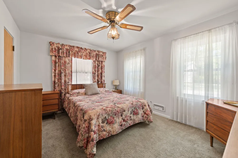 139 Beverly Boulevard Hobart, IN 46342