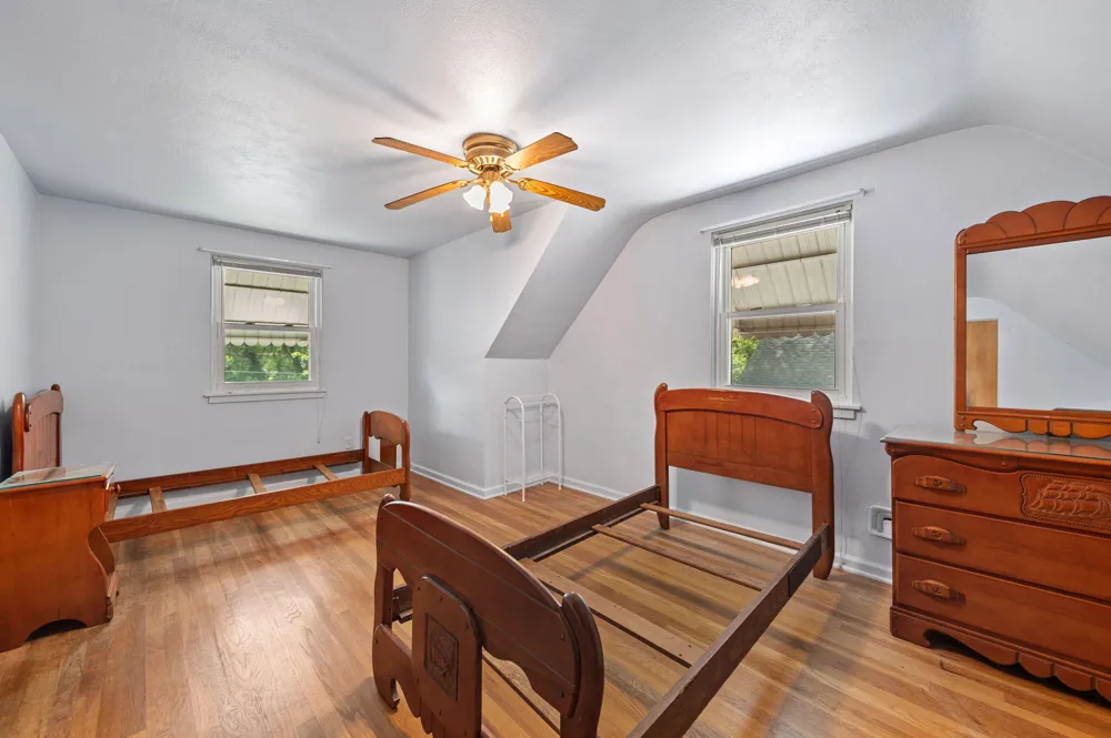 139 Beverly Boulevard Hobart, IN 46342