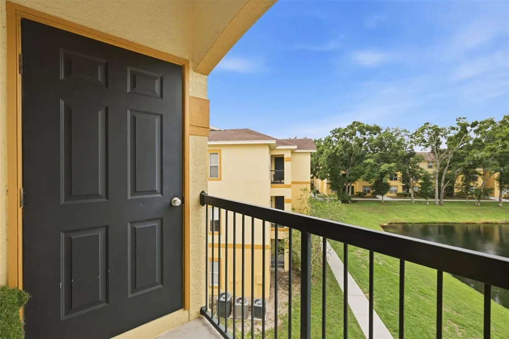 5612 PINNACLE HEIGHTS CIRCLE #312 Tampa, FL 33624