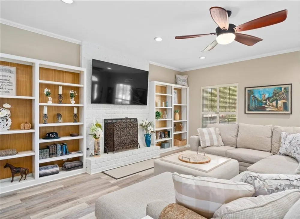 113 Cherry Hills Drive Rockport, TX 78382