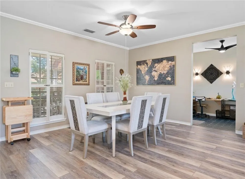113 Cherry Hills Drive Rockport, TX 78382