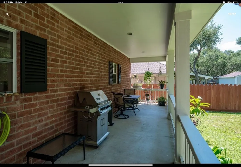 113 Cherry Hills Drive Rockport, TX 78382