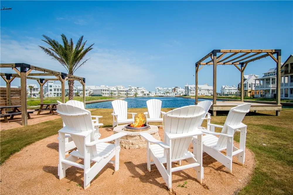 140 Charming Lane Port Aransas, TX 78373