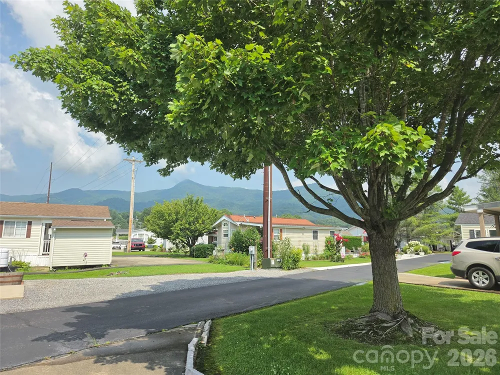 39 Polka Lane Waynesville, NC 28785