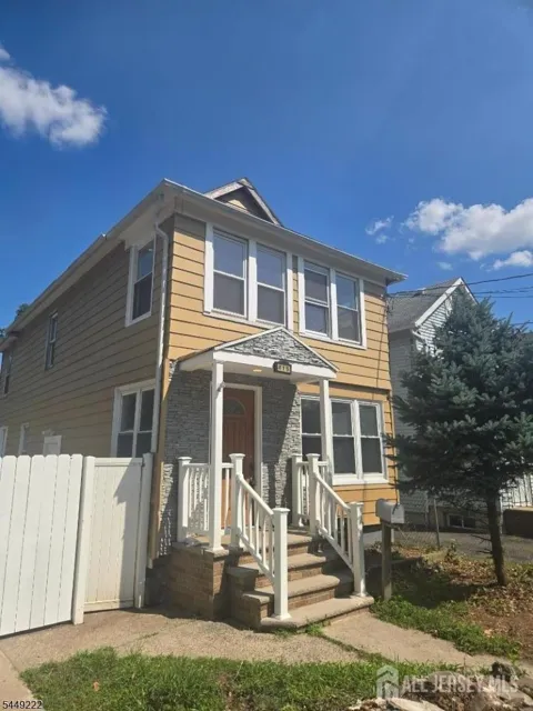 813 George Street