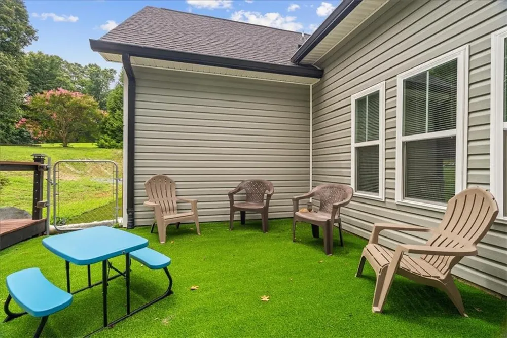 499 Oakland Drive SE Calhoun, GA 30701