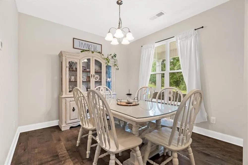 499 Oakland Drive SE Calhoun, GA 30701