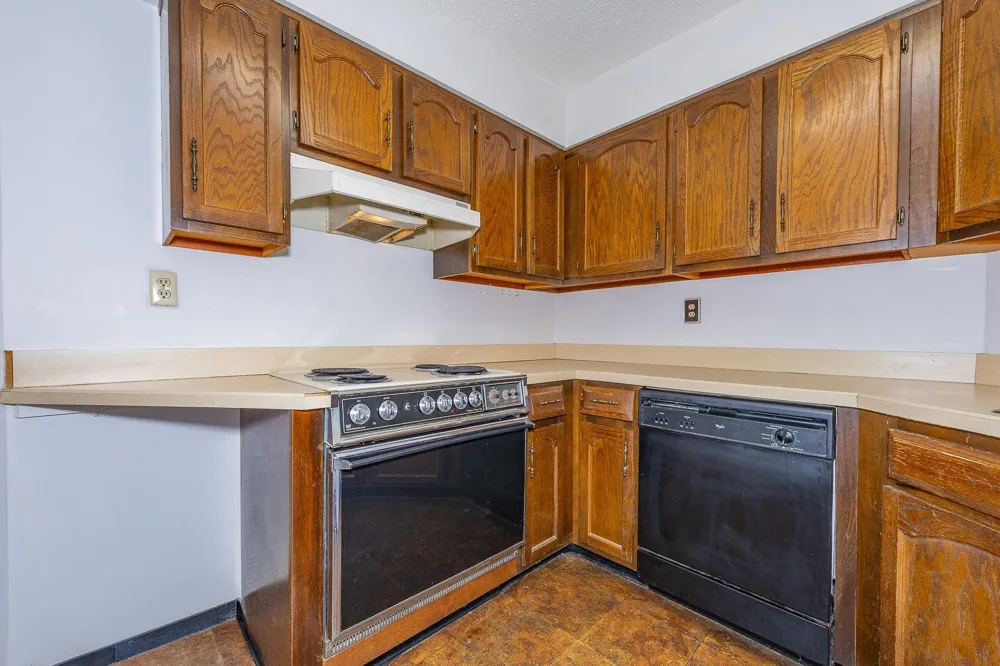 418 HARMON COVE TOWER Secaucus, NJ 07094