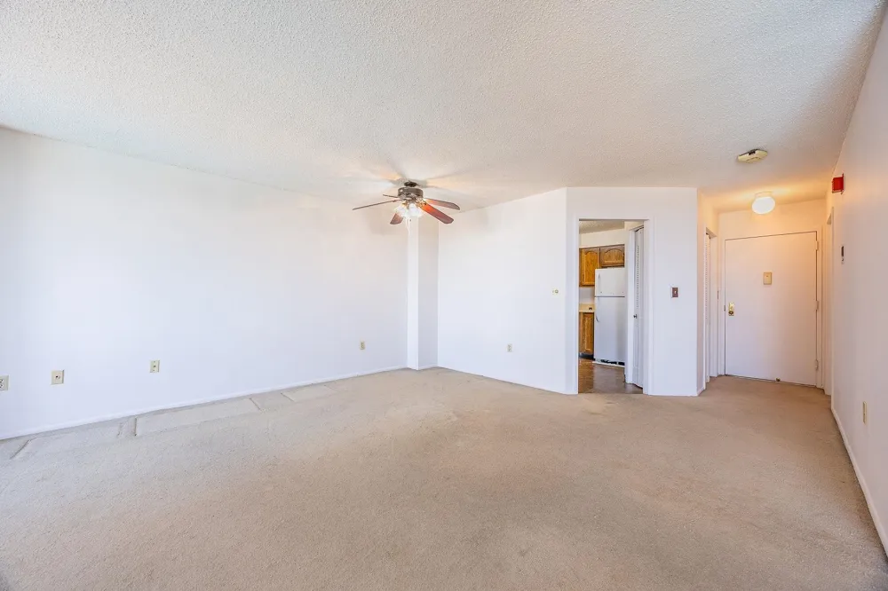 418 HARMON COVE TOWER Secaucus, NJ 07094