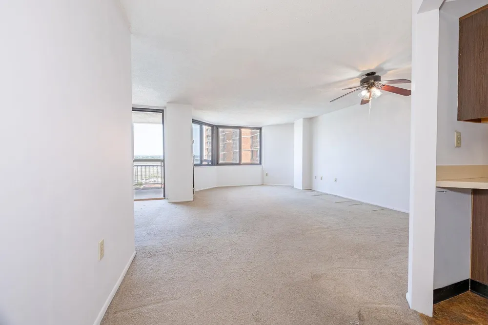 418 HARMON COVE TOWER Secaucus, NJ 07094