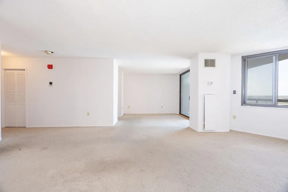 418 HARMON COVE TOWER Secaucus, NJ 07094