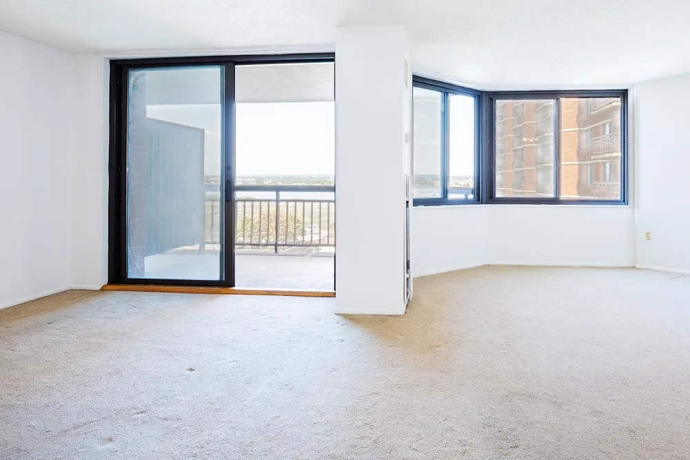 418 HARMON COVE TOWER Secaucus, NJ 07094