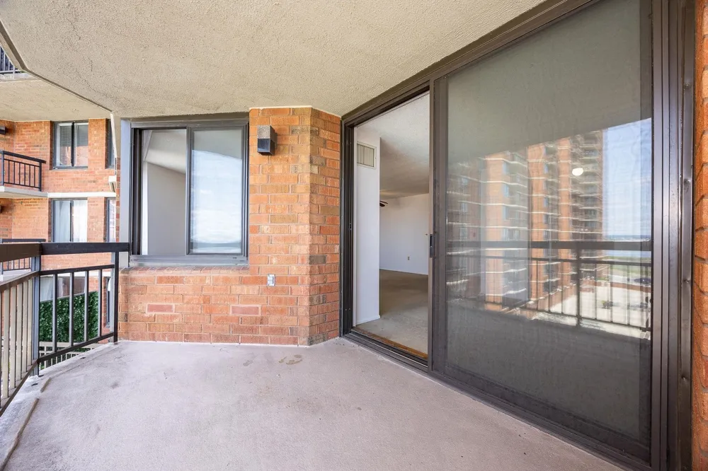 418 HARMON COVE TOWER Secaucus, NJ 07094